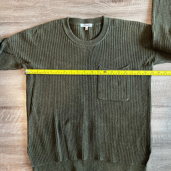 Madewell Women’s Forest Green Crewneck Sweater with Pocket - Picture 4 of 6